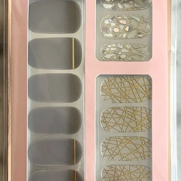 Dashing Diva Nails - All Lined Up Gloss Ultra Shine Gel Palette - Picture 4 of 6